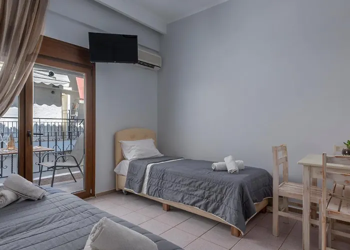 Adonis Hotel