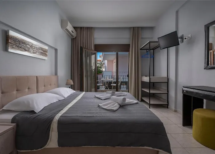 Adonis Hotel