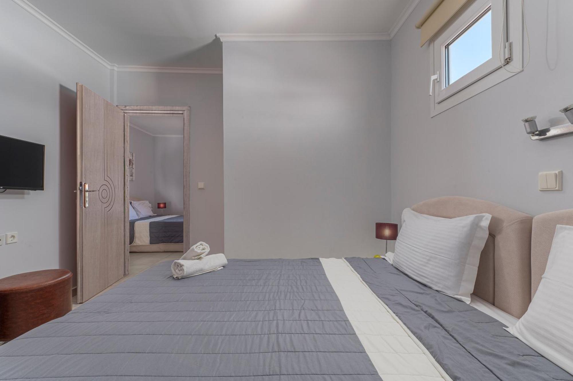 Aparthotel Adonis 2*