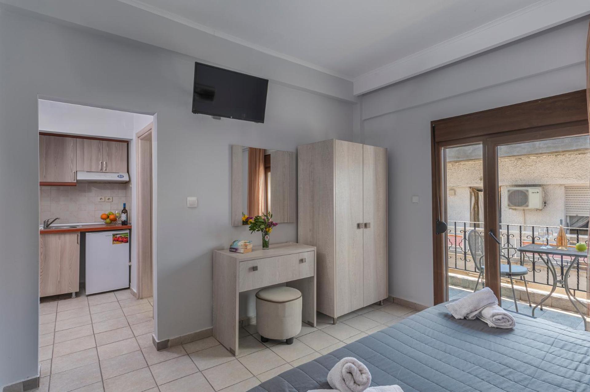 Adonis Aparthotel Pefkochori